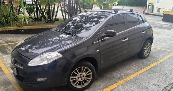 FIAT BRAVO 1.8 ESSENCE 16V FLEX 4P AUTOMATIZADO FIAT BRAVO 1.8 ESSENCE 16V FLEX 4P AUTOMATIZADO